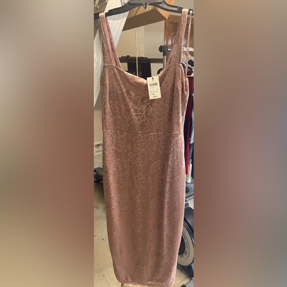 multiple dresses - Picture 5 of 5